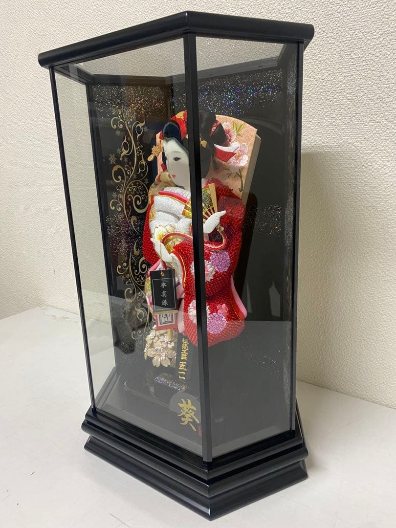 羽子板　六角ガラスケース１０号・本真珠・サイズ間口約３０×奥行約２０×高約４６㎝