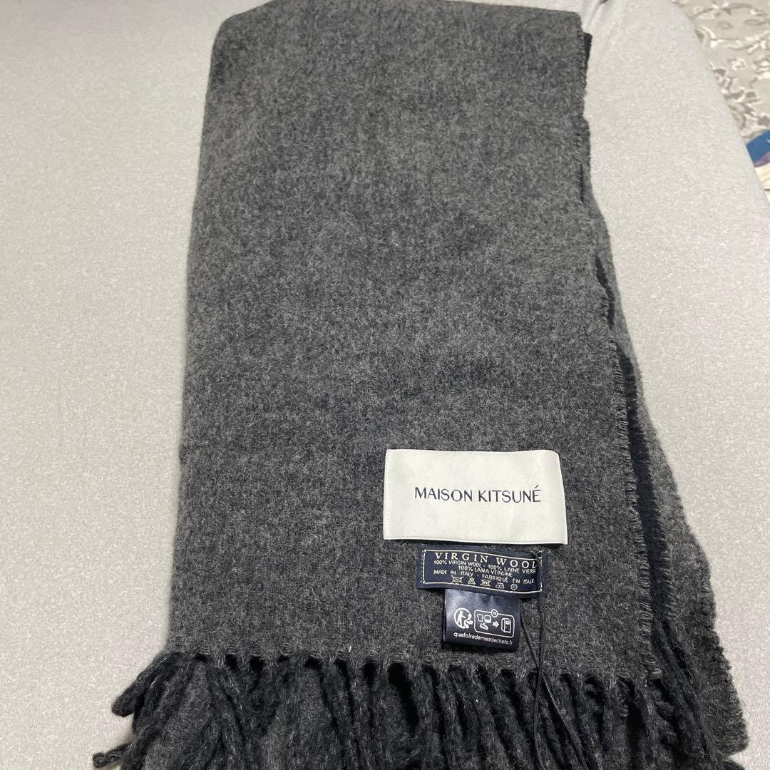 MAISON KITSUNÉ グレー マフラー ウール100%
