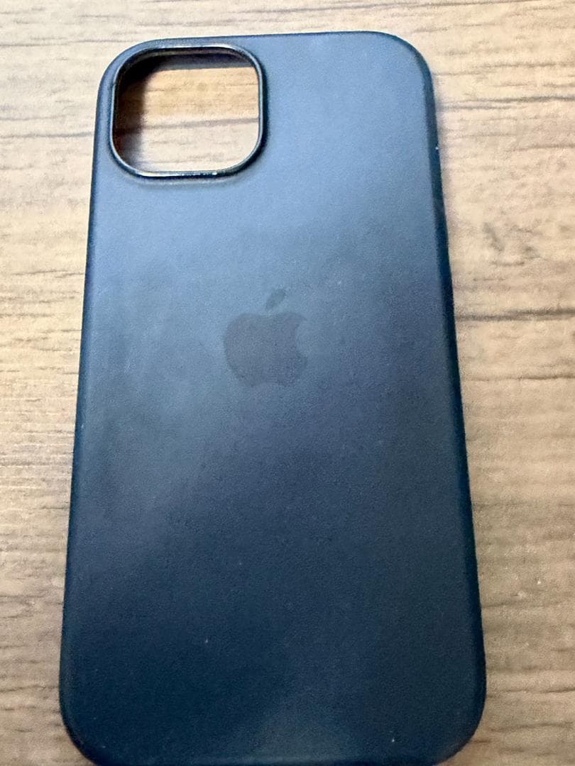 【中古美品】iPhone 15 128GB 黒 ブラック