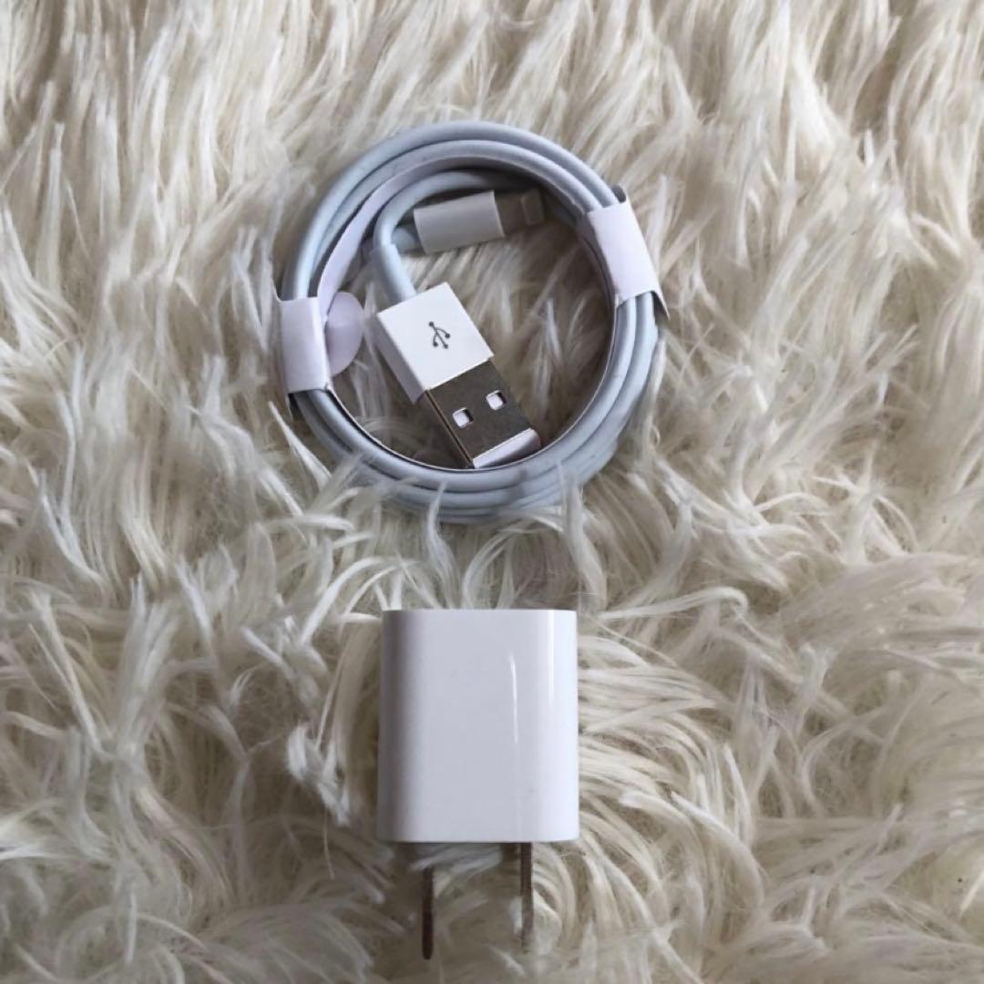 【完動品】iPad 第8世代 32GB 【すぐ発送】【付属品】