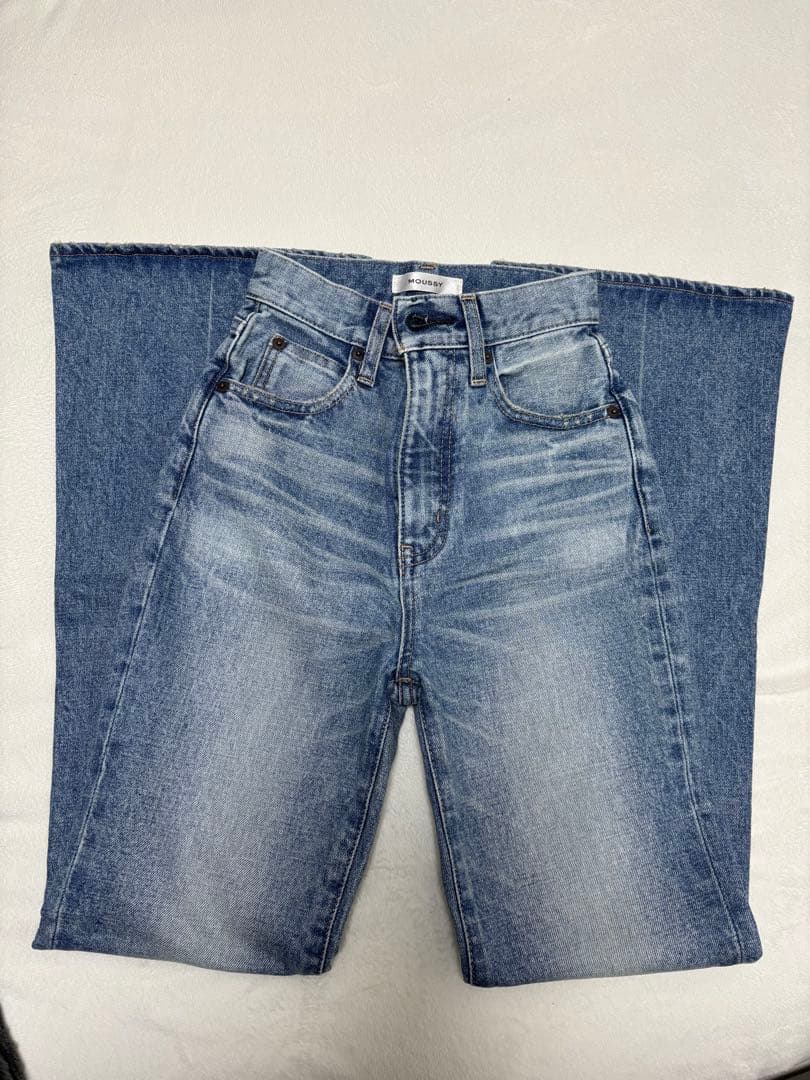 MOUSSY ブーツカットデニム ライトブルー 22インチ