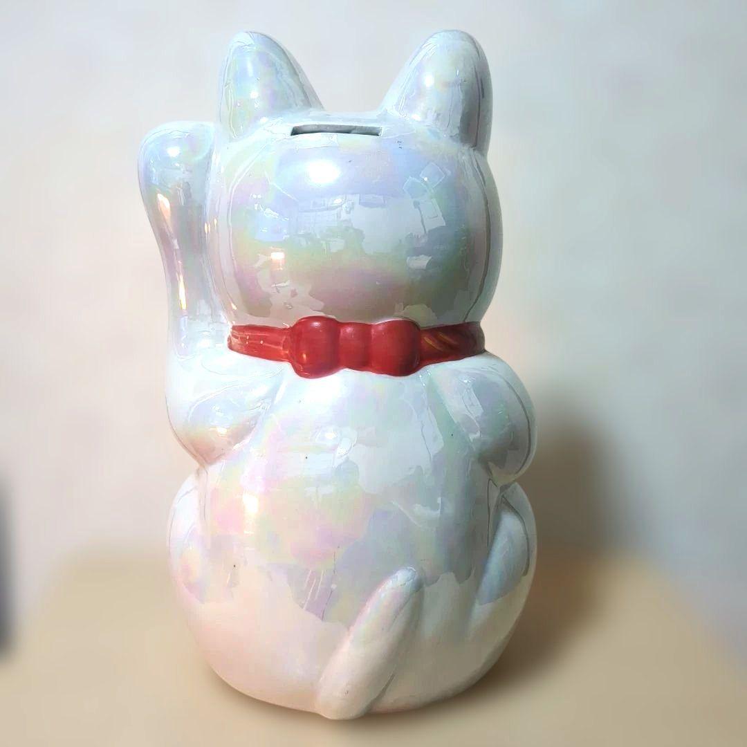 パール色の親子の招き猫の陶器の置物