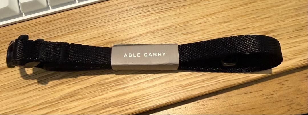 バッグ Able Carry Core Sling Mini Ultra Black