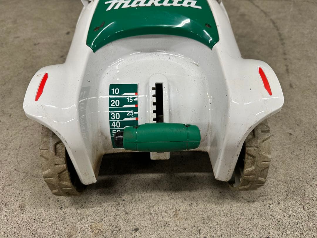 makita マキタ 芝刈り機 MLM2301