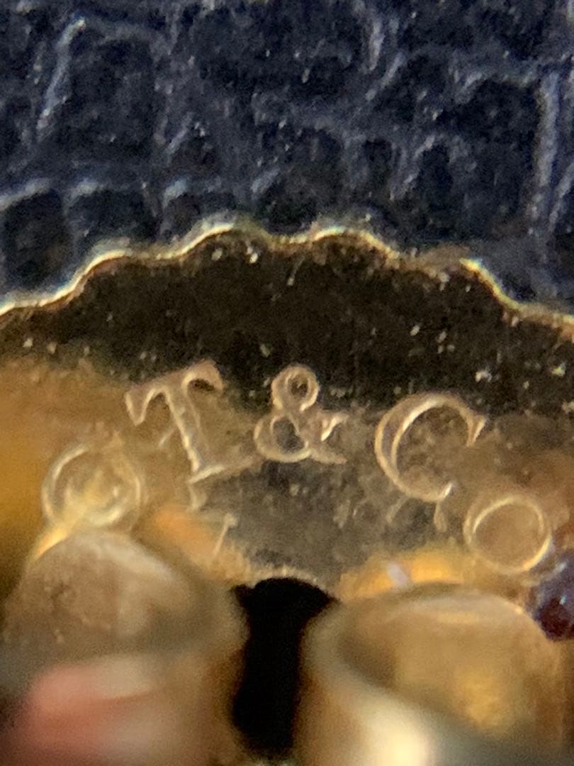 Tiffany & Co. ゴールドリボン型ピアス