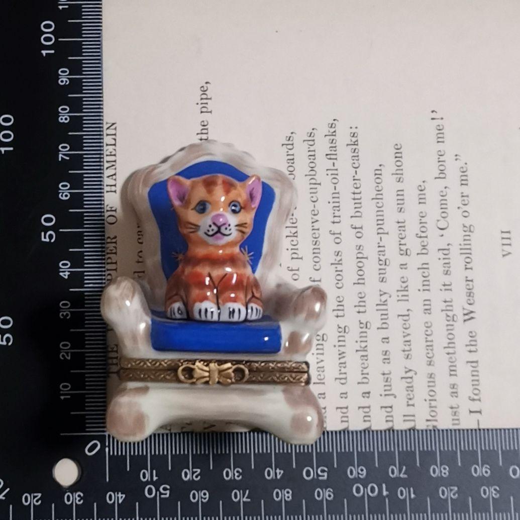 リモージュボックス　椅子と猫ちゃん　フランス製　トリンケットボックス