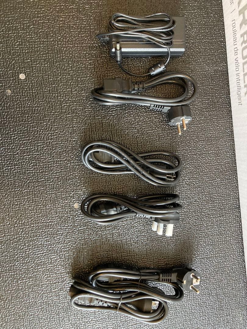 Wahoo KICR ROLLR スマートバイクトレーナー