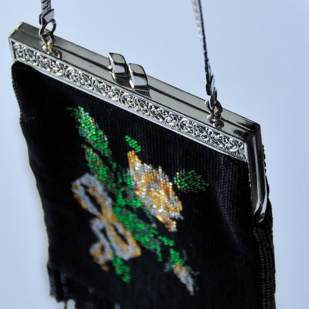 デリカビーズ織 花柄 黒ミニポシェット