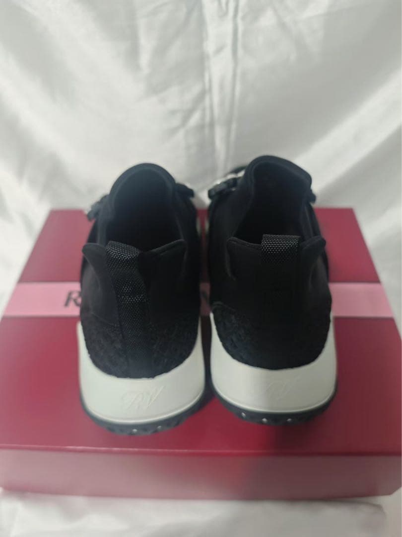 美品ロジェヴィヴィエ　ヴィヴ ラン　ストラスバックル 39