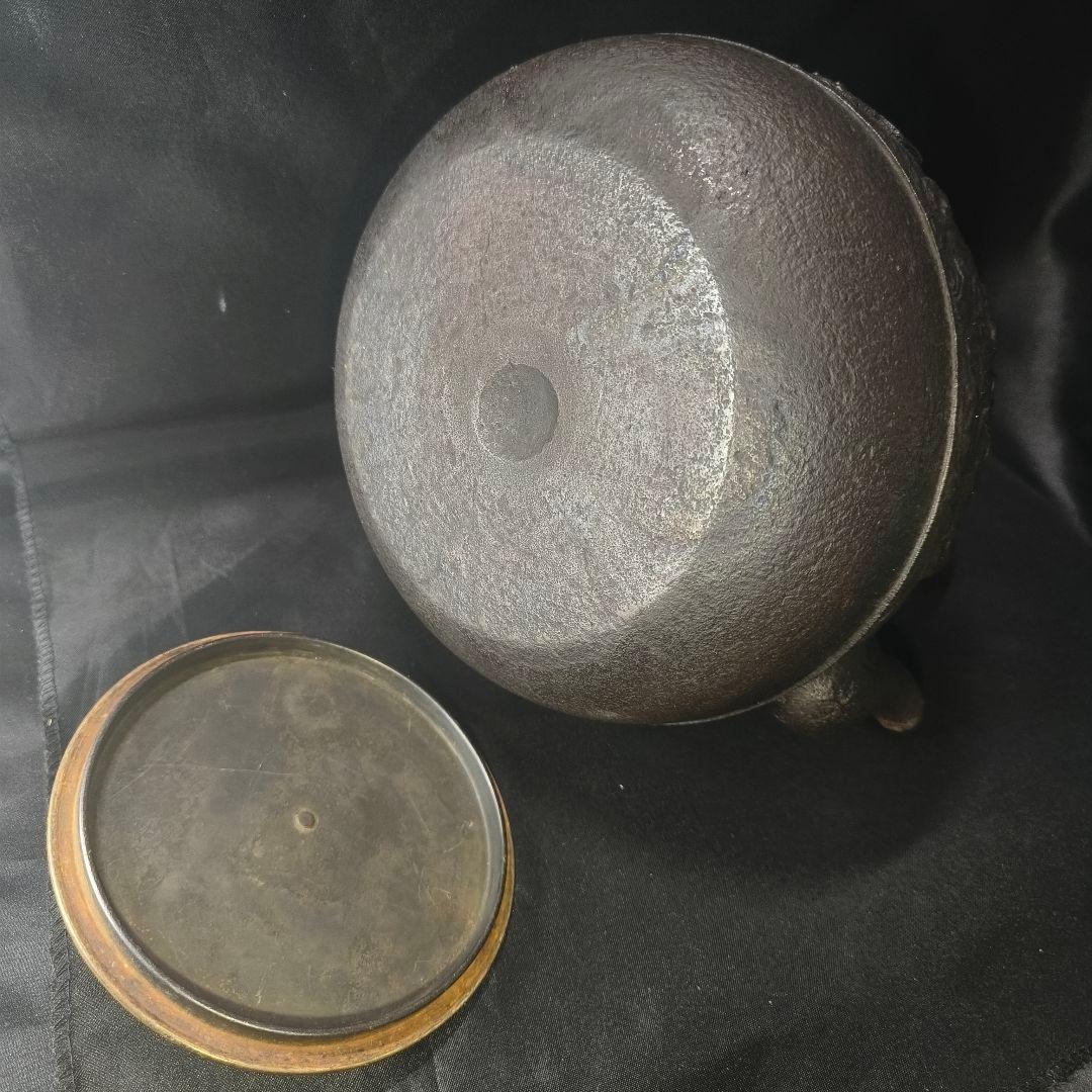 茶道具 鉄瓶 南部鉄器 山形鋳物 長文堂 唐獅子牡丹文鉄瓶 斑紫銅蓋 虫食い摘み