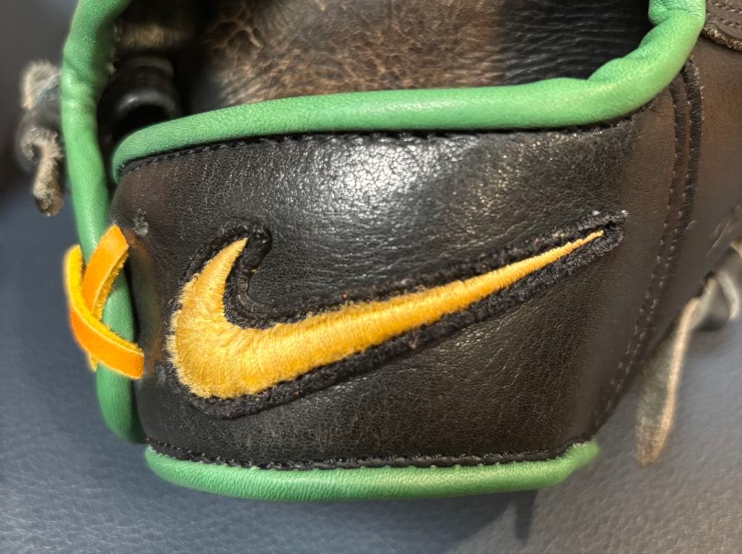 【匿名配送】入手困難ナイキ　オリジナルカスタム　硬式内野