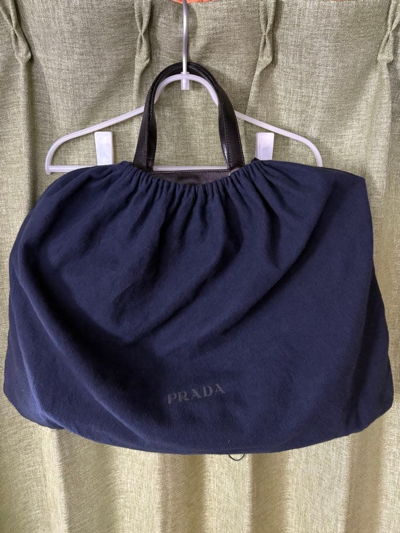トモ0305　PRADA 黒レザートートバッグ