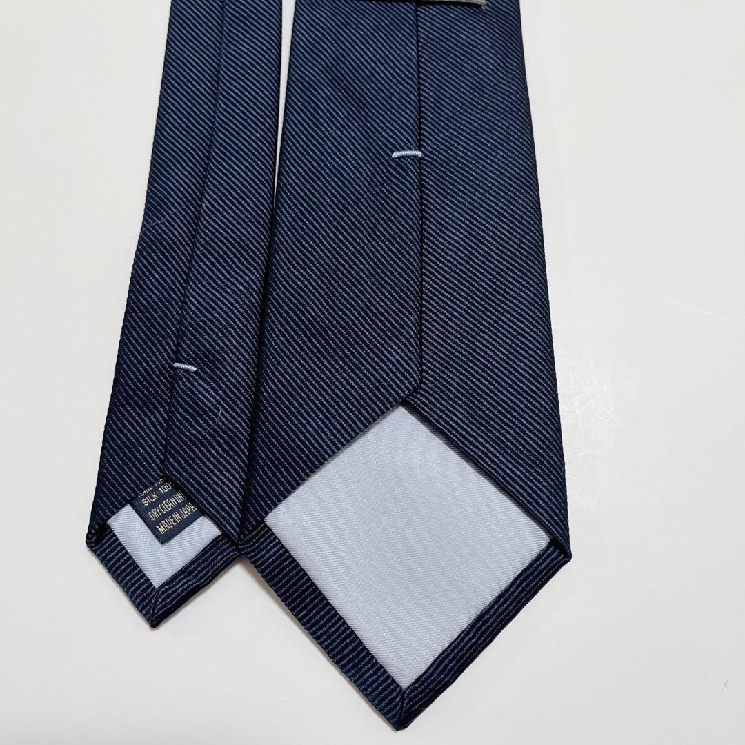 美品 ビームスエフ ネクタイ ハイブランド ソリッドタイ 無地 光沢 希少 紺色