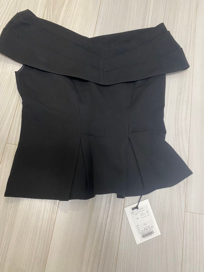 今期新品♡herlipto トップス