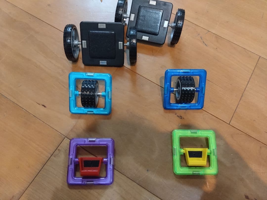 マグフォーマー 大量223ピースセット モデルブックつき！