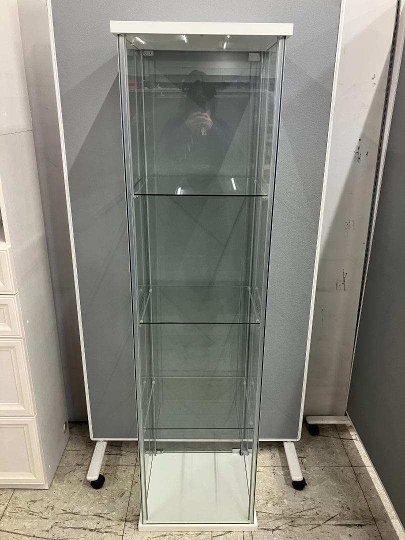 IKEA ガラスショーケース 飾り棚 DETOLF ホワイト②