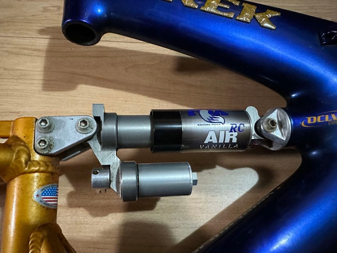 貴重品 最終改良型TREK Y22 OCLV カーボンフレーム　トレック Y33