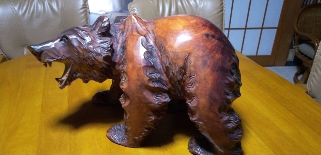 木彫りの熊 置物 　★美品　★一点物　bear wood carving