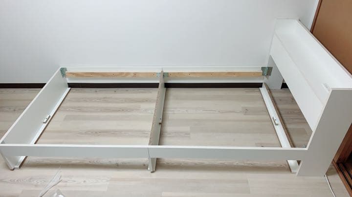 セミダブルベッド  マットレス無し