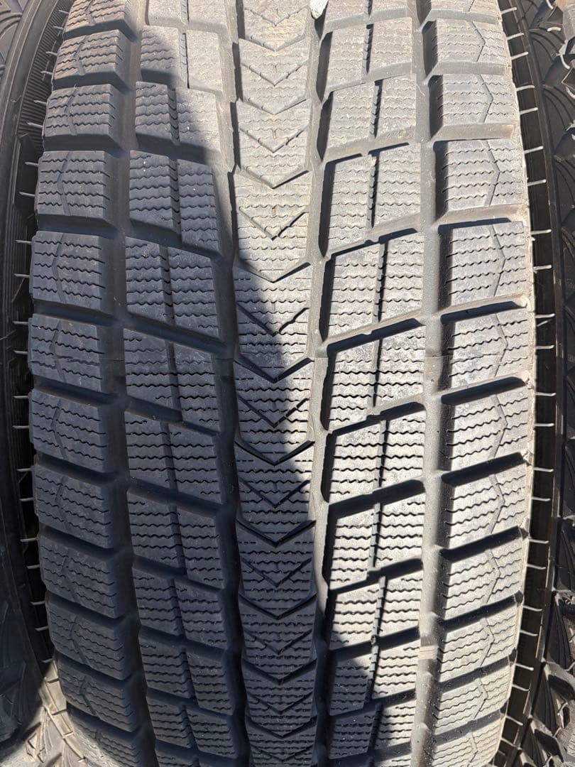 225/65R17 ネクセン　ウィンガードアイスsuv 2023年