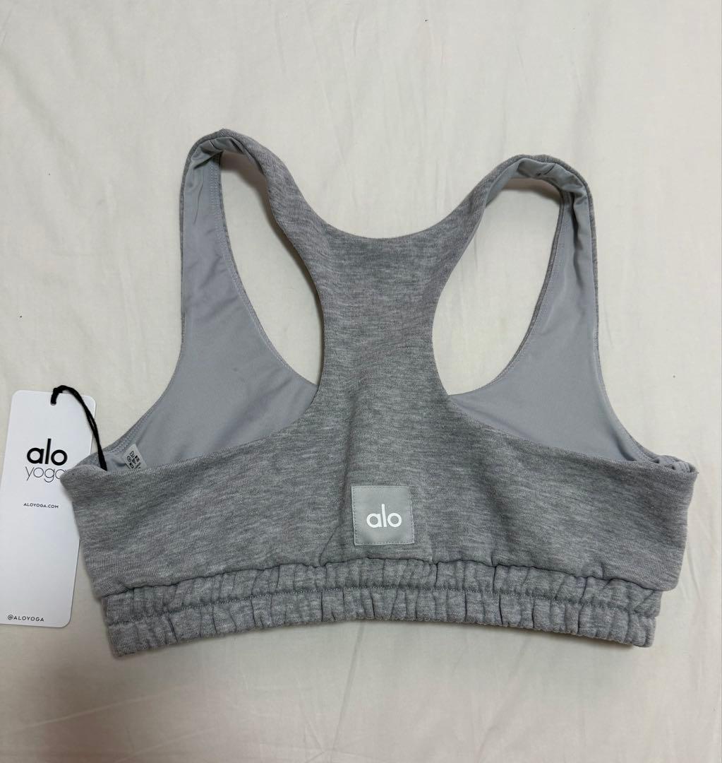 [新品]alo yoga トップス　スウェットシャツブラトップ　ヨガウェア　M