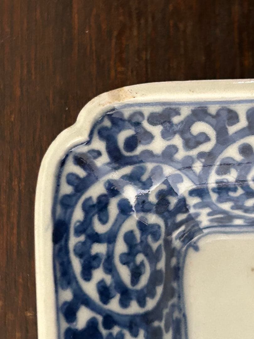 古伊万里　染付　蛸唐草松梅文長皿　江戸中期　❹ (キズ、スレ有)