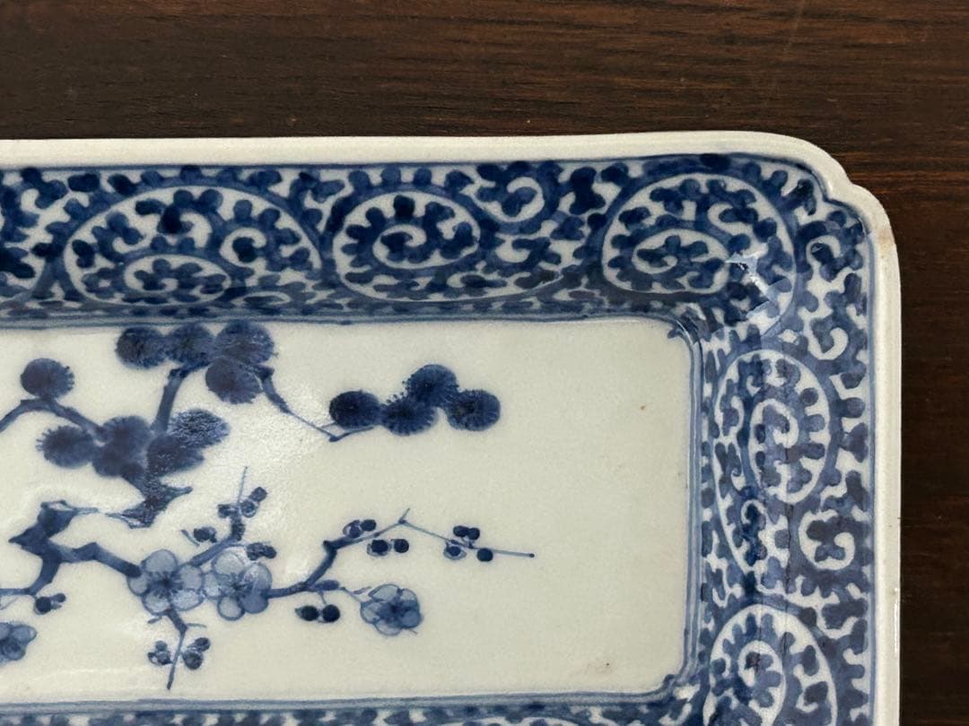 古伊万里　染付　蛸唐草松梅文長皿　江戸中期　❹ (キズ、スレ有)