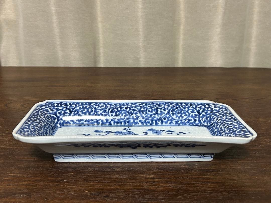 古伊万里　染付　蛸唐草松梅文長皿　江戸中期　❹ (キズ、スレ有)