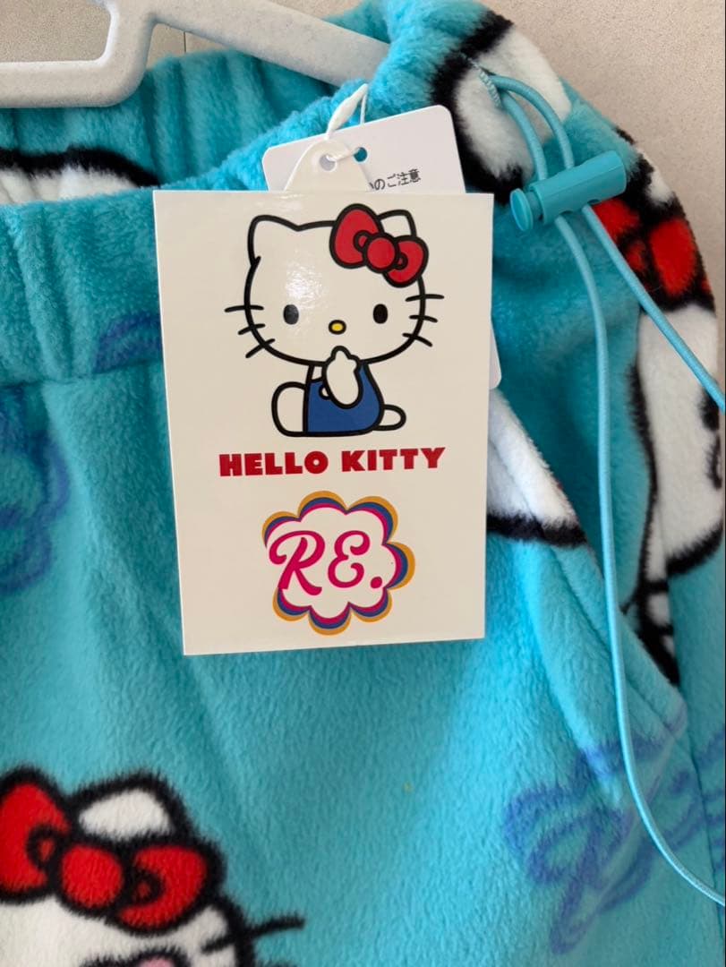 RE.× HELLO KITTY 総柄パンツ 仲里依紗