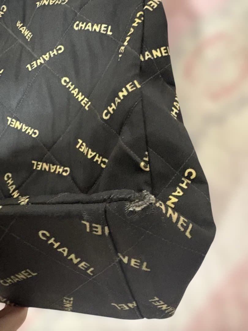 大人気シリーズ　CHANELチェーントートバッグ　キャンバス　ブラック