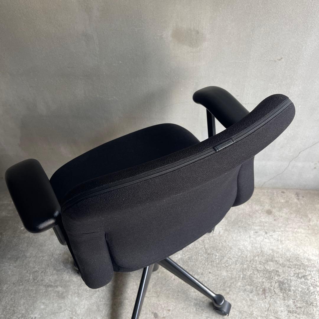 Herman Miller ハーマンミラー　エクア2 チェア　都内限定販売