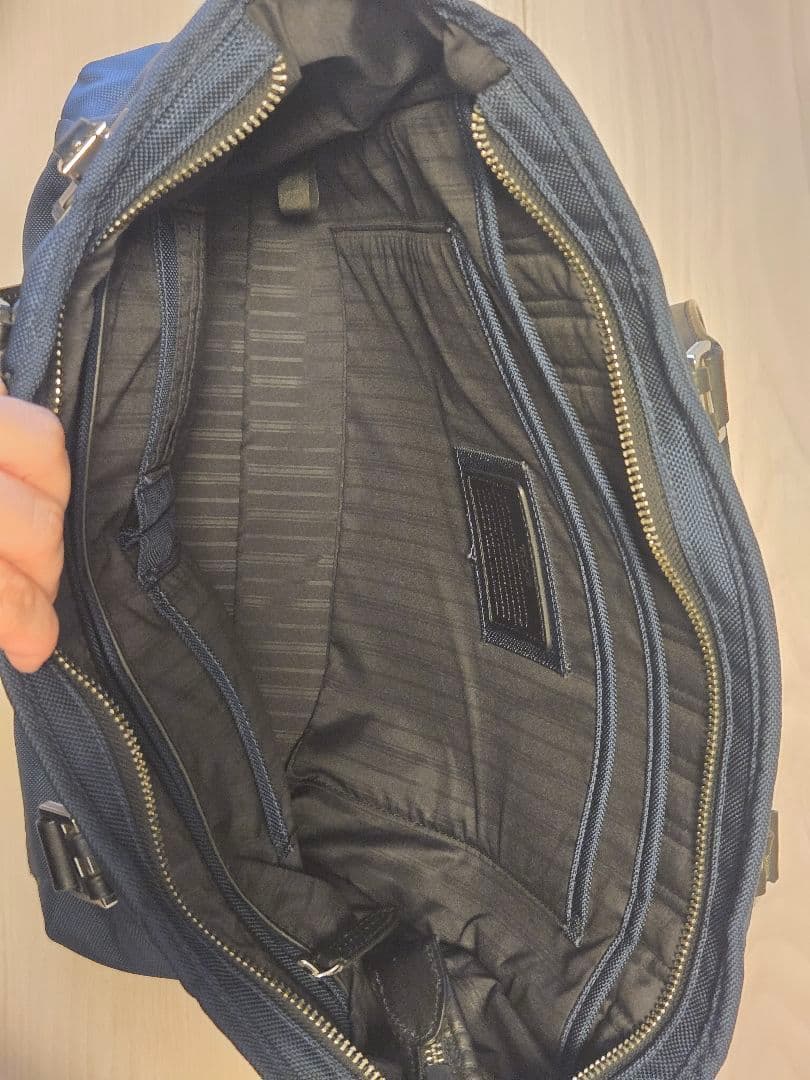 TUMIトゥミ JARVIS 日本限定トートバッグ