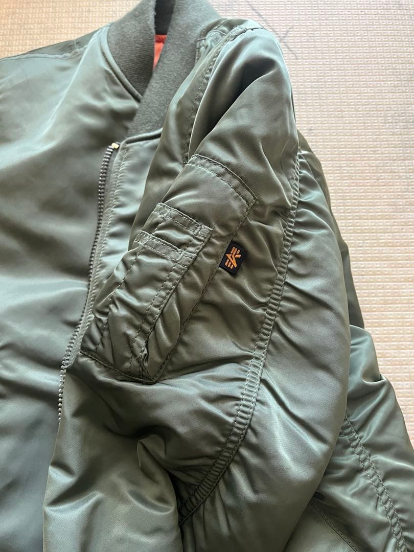 ALPHA INDUSTRIES　MA-1 フライトジャケット　MA1
