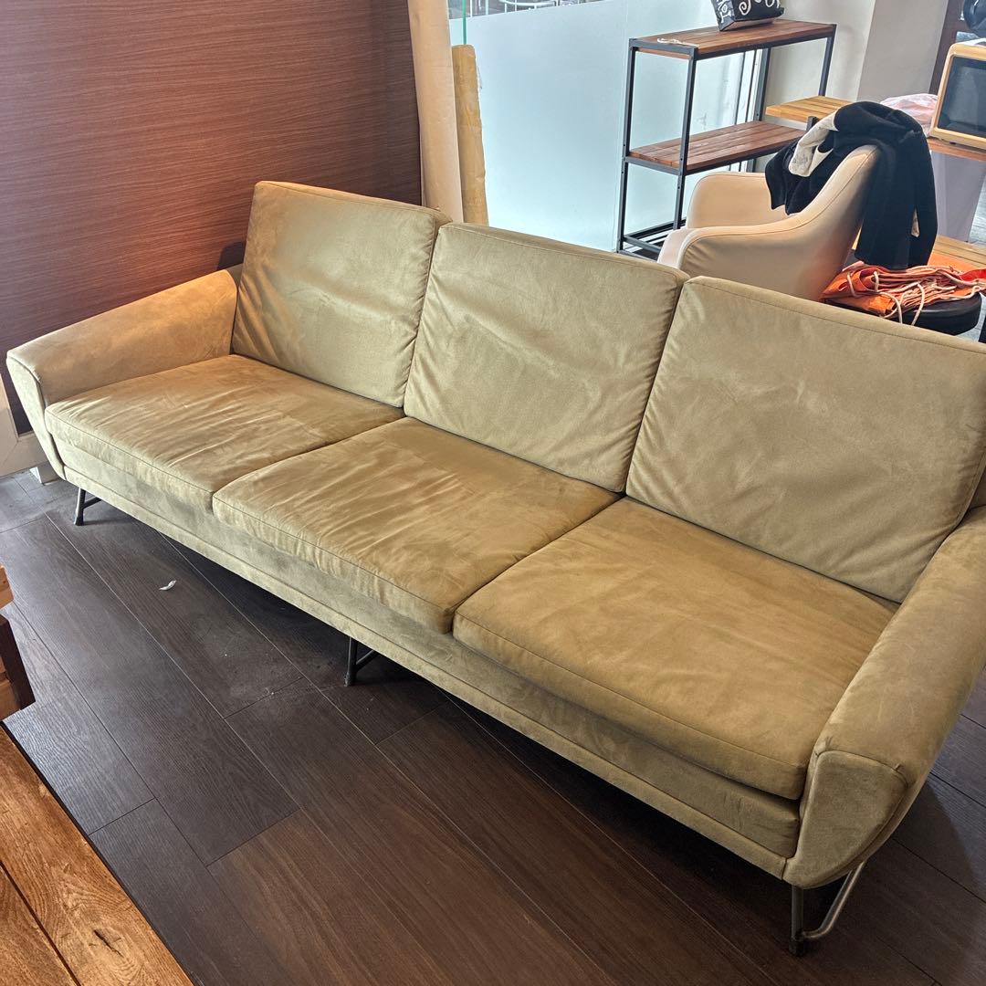 オリーブグリーン 3人掛けソファ モダン