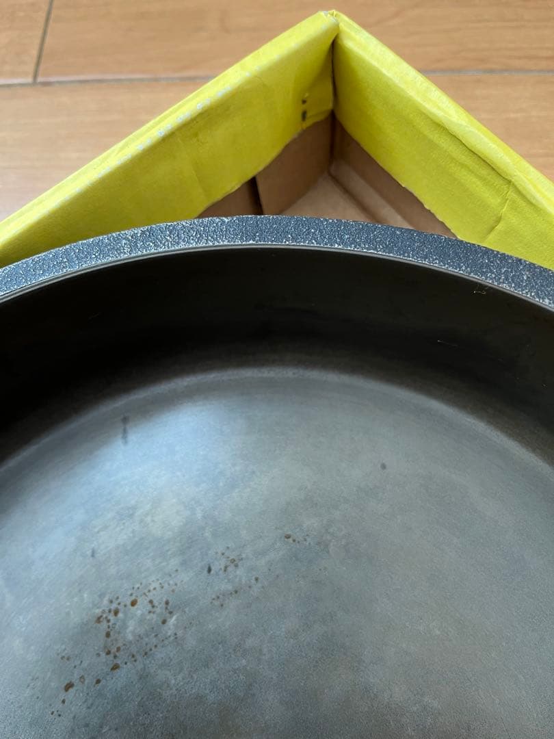 久慈砂鉄　すきやき鍋　山王堂製　内径約27cm、深さ約5cm