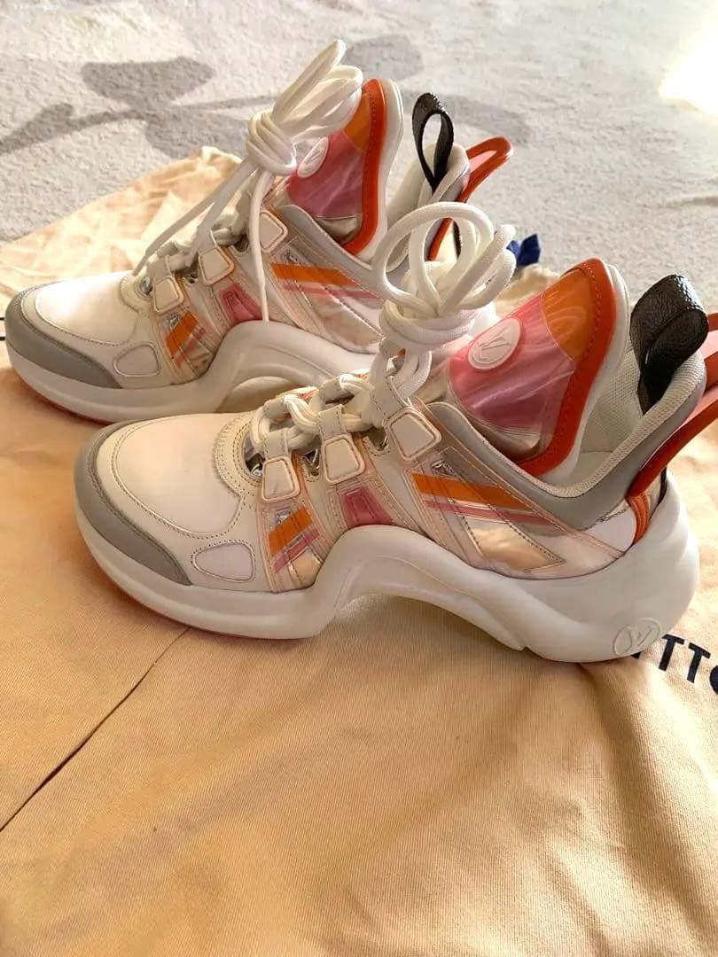 極美品　新品　LV ルイ・ヴィトンスニーカー⚫︎アークライト⚫︎レディーススニーカー