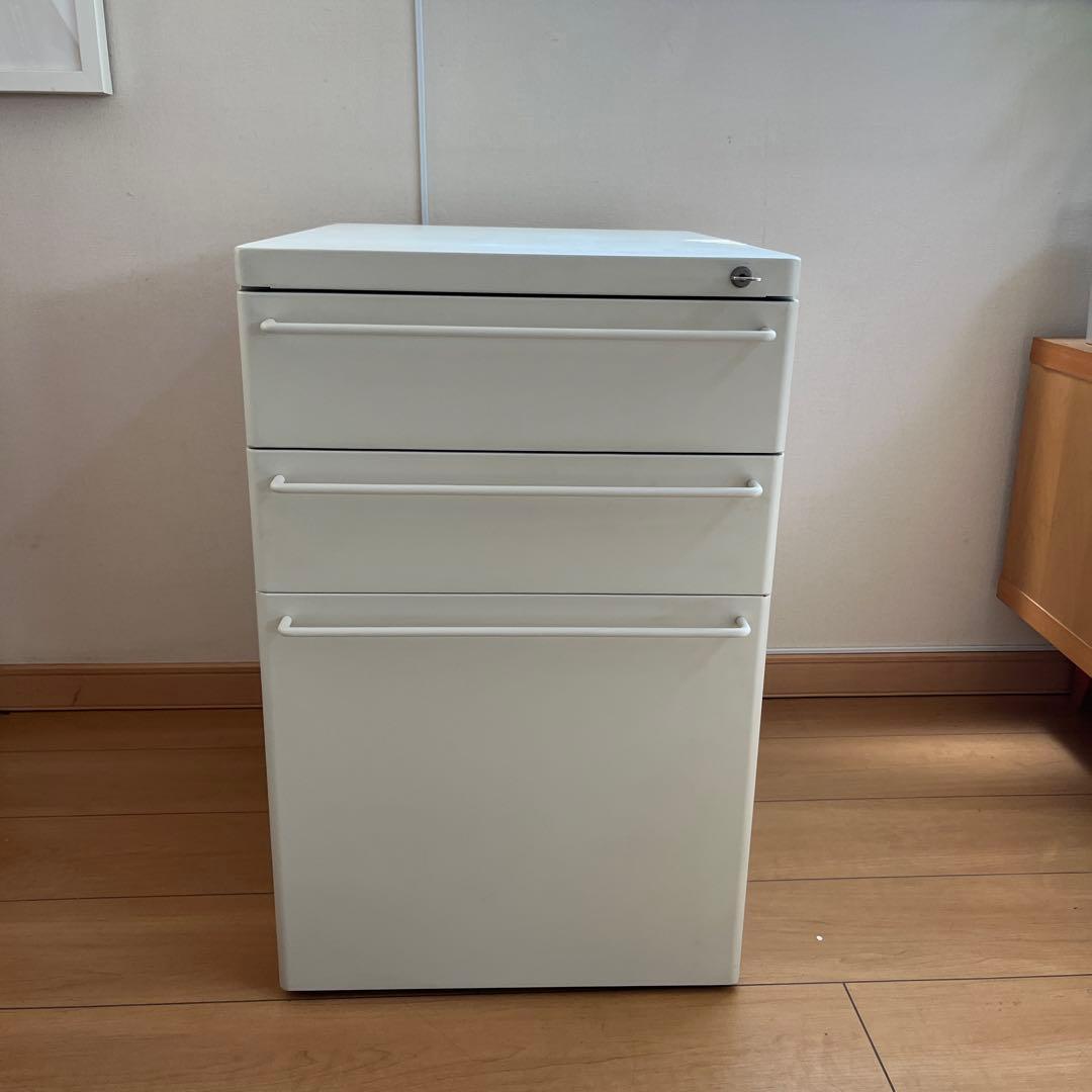 無印良品　スチールキャビネット