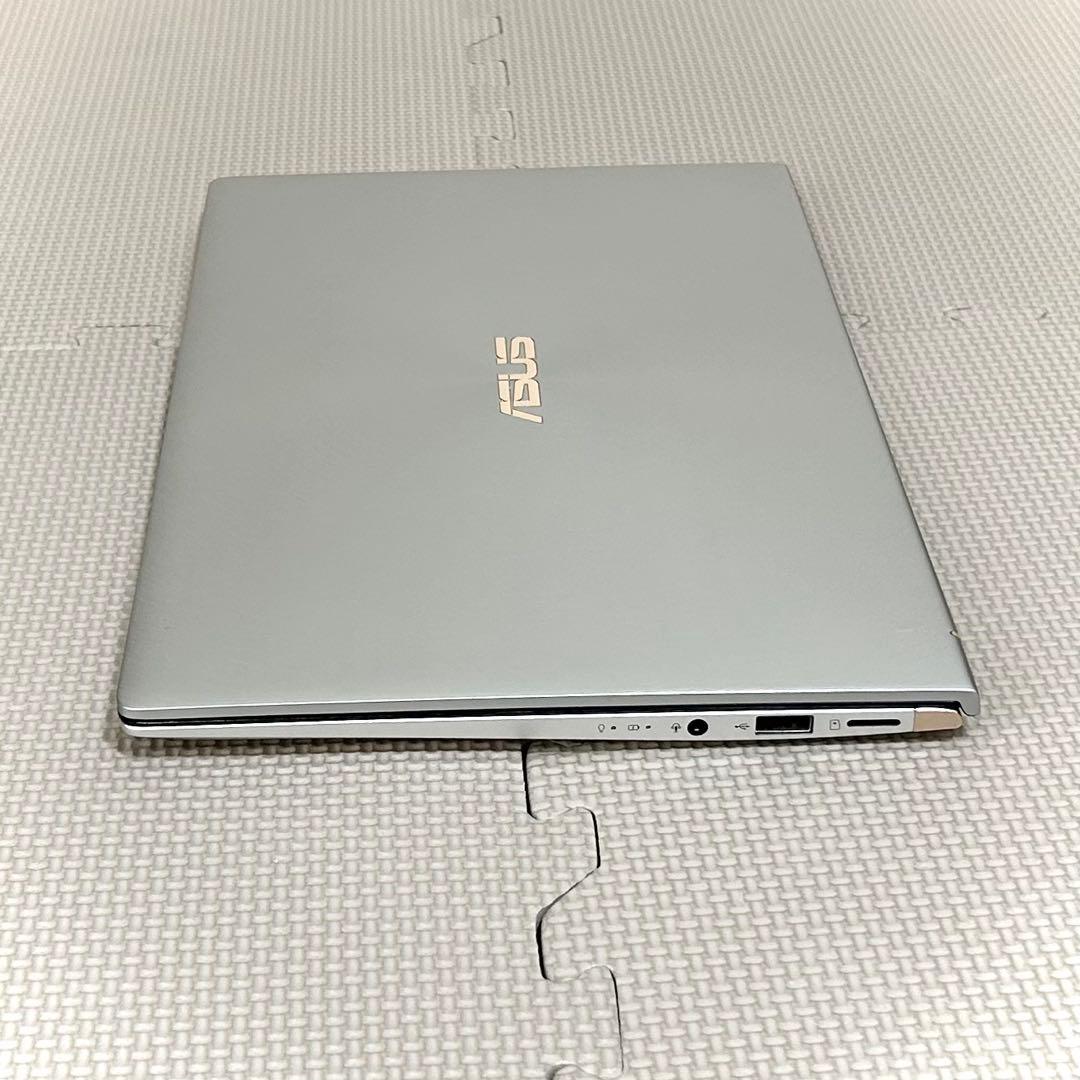 【訳あり】ASUS ZenBook 14【グラボ搭載/第8世代i5】
