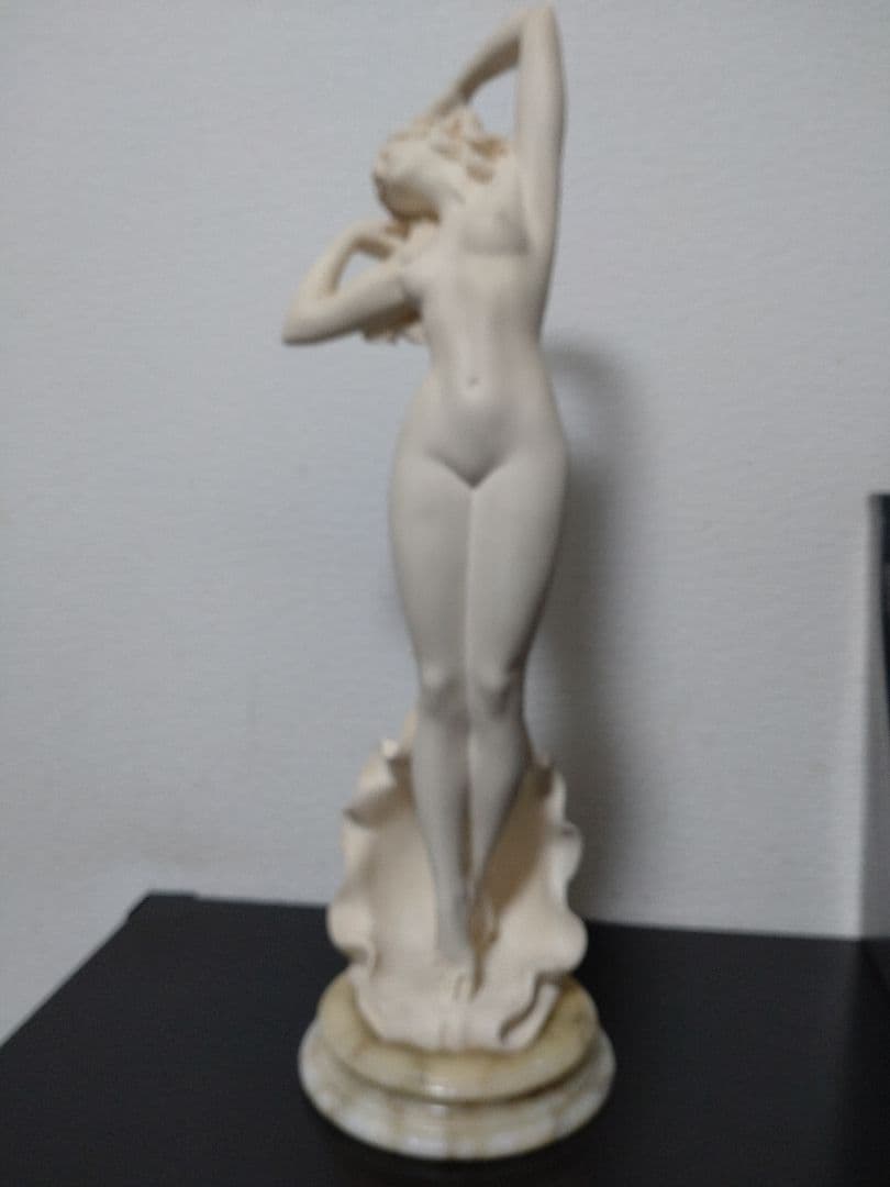 Giuseppe Bessi　ジュゼッペ・ベッシ　STONELITE　 裸婦像