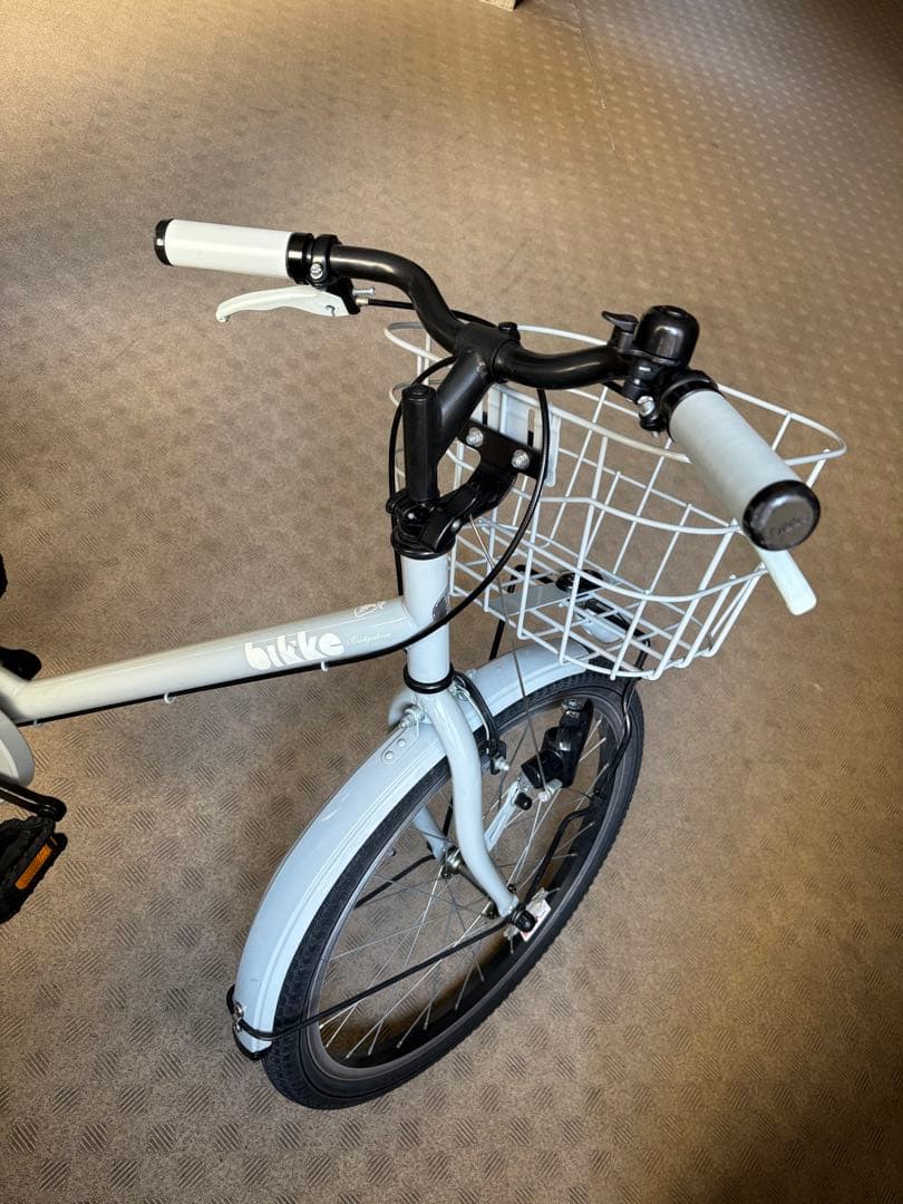 ビッケ bikke 子供用自転車 ブルーグレー 22インチ　ヘルメット付き
