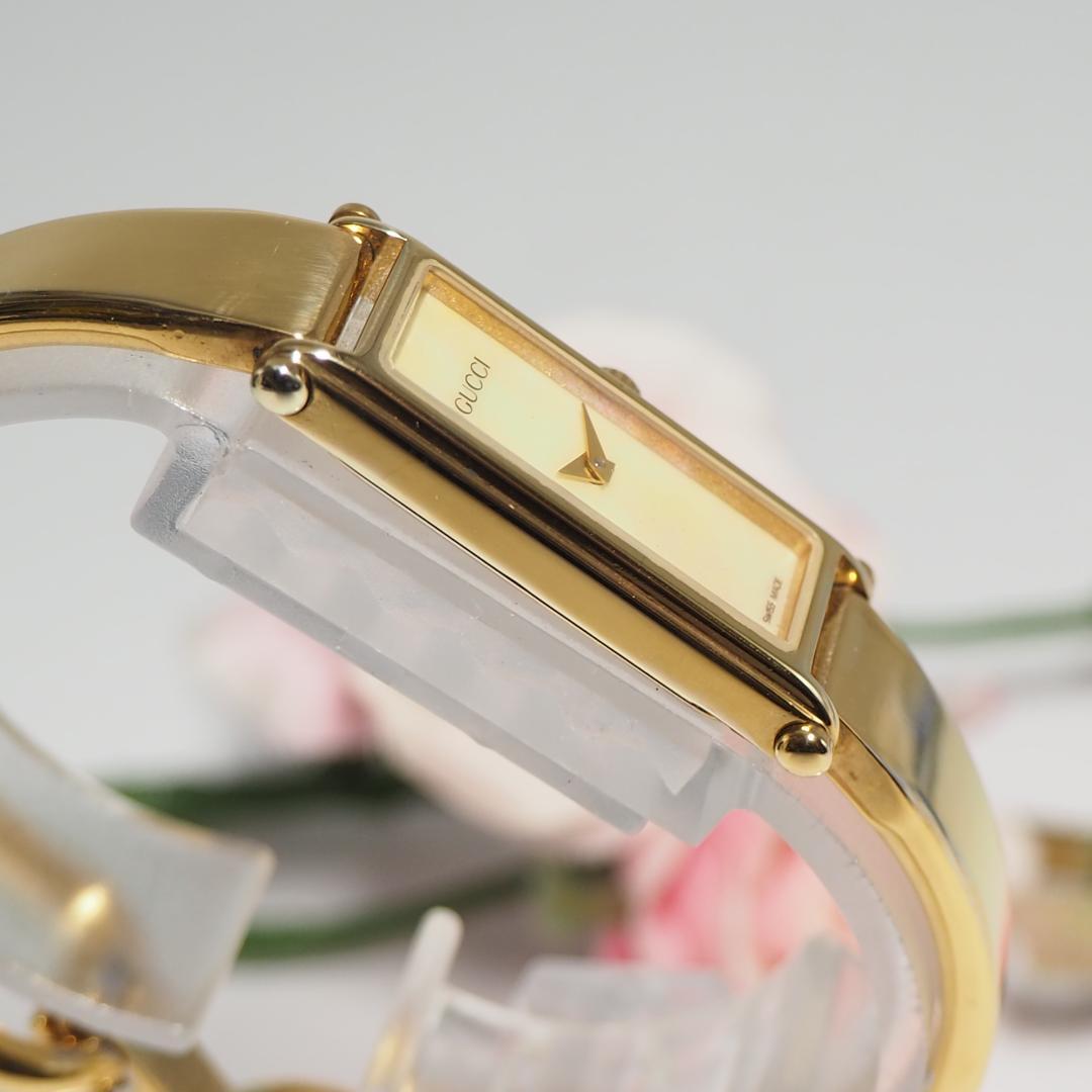 美品 グッチ GUCCI 1500 バングルウォッチ シェル 腕時計 箱 592