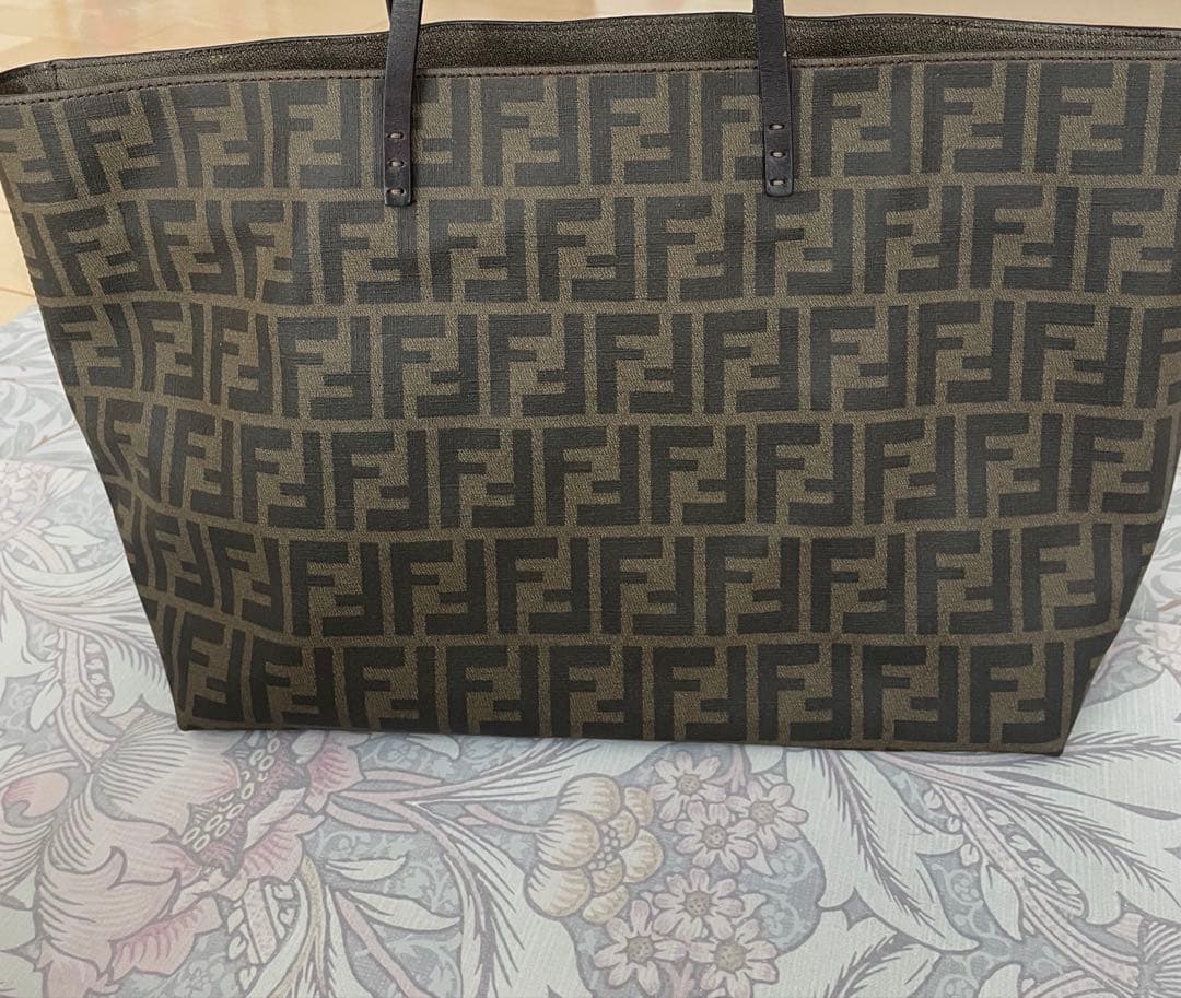 9万円から値下げ‼️FENDI フェンディ　ズッカ　ズッカ柄　PVC トートバッグ