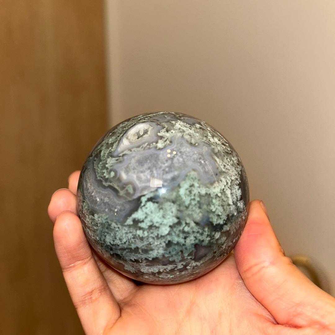 モスアゲート スフィア 374g 66.1ミリ 結晶 ジオード 天然石 置物