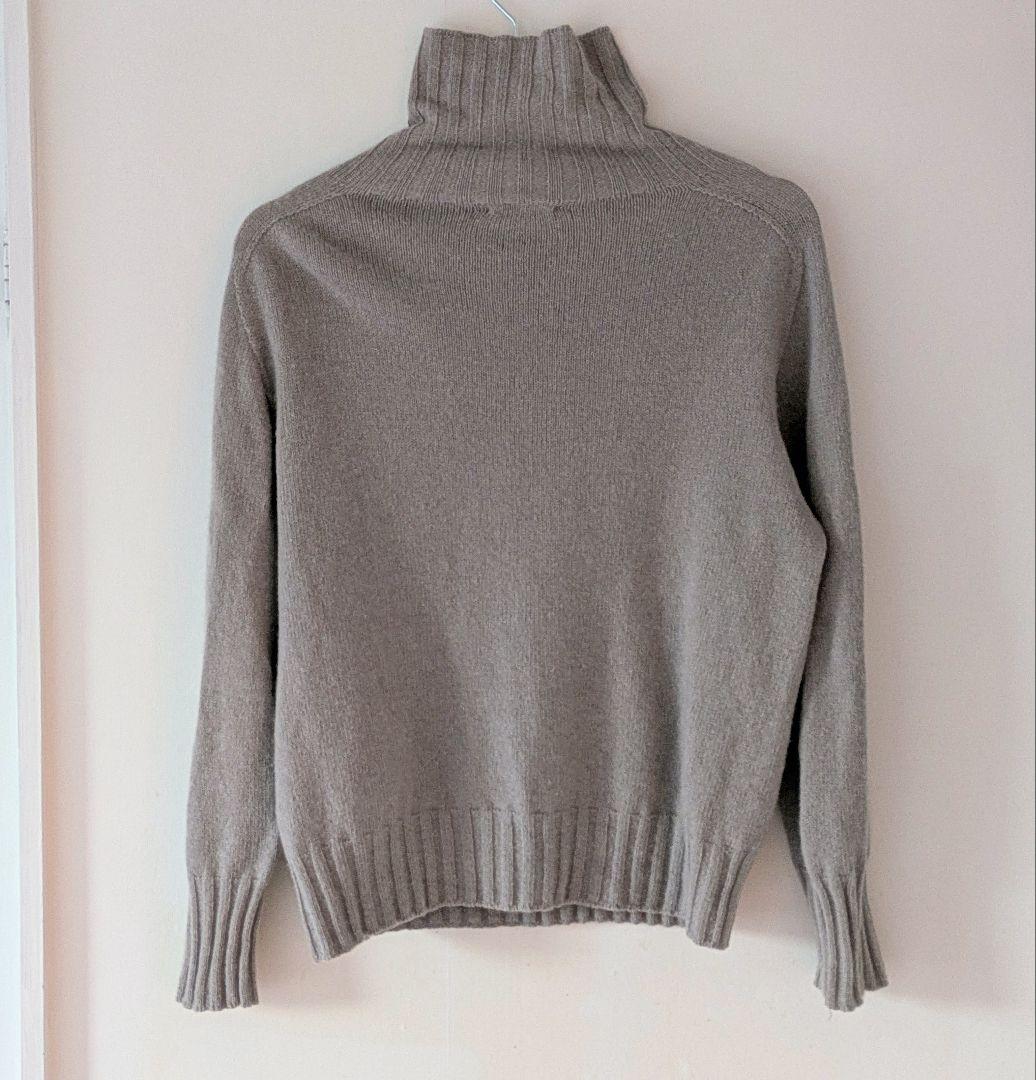 MARGARET HOWELL ＊ グレー色のカシミヤニット