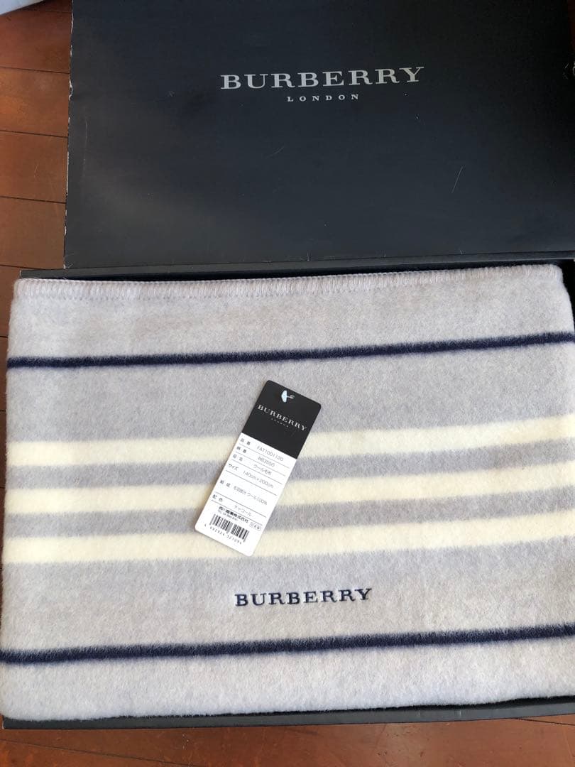 BURBERRY ウール毛布 140cm x 200cm 未使用品