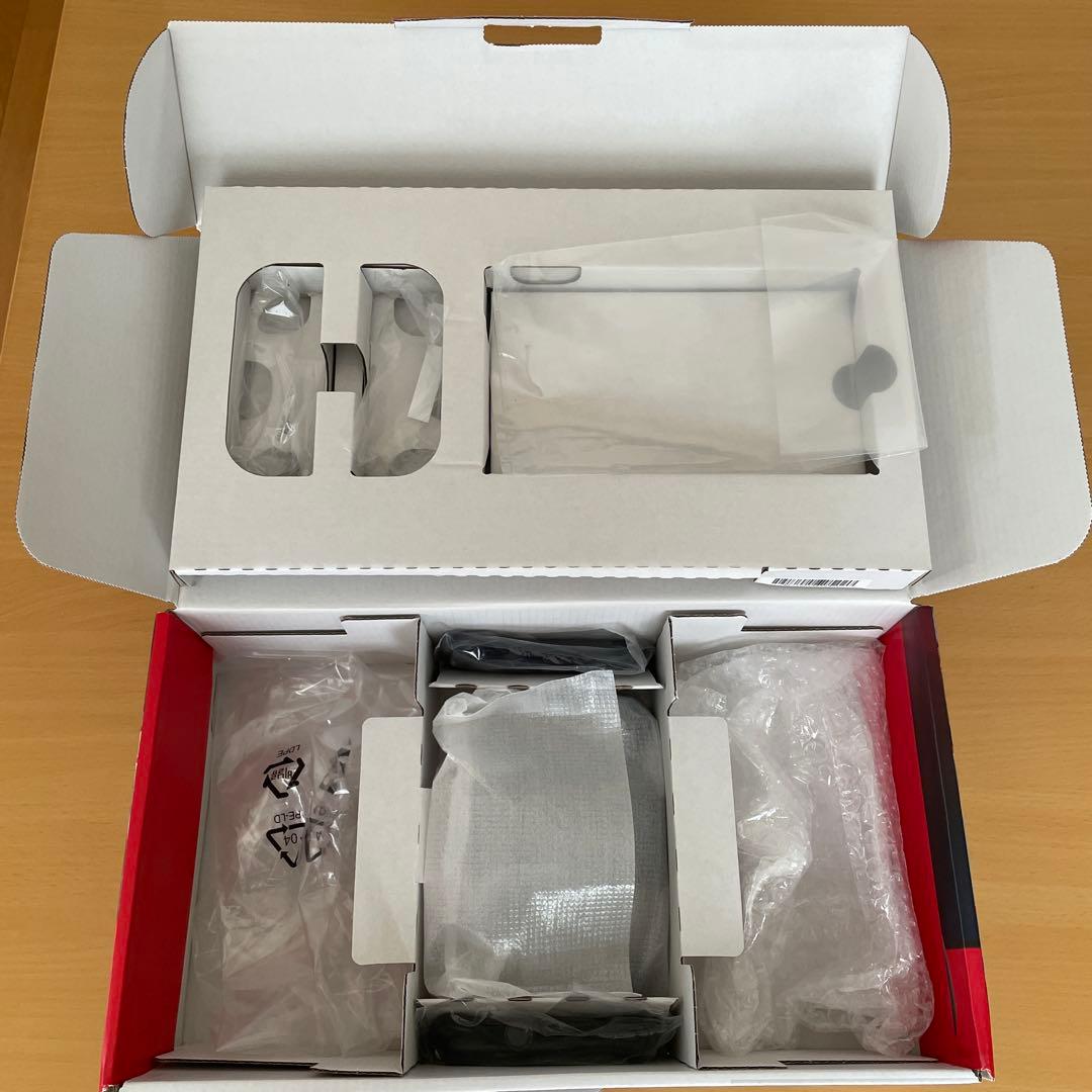 Nintendo Switch 青/赤 本体 付属品全てあり　ケース付き