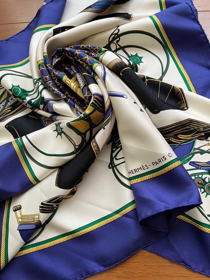 値下げ！HERMES シルクスカーフ 自転車デザイン