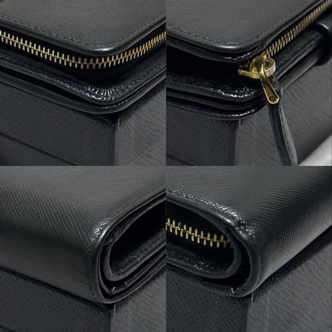 PRADA プラダ　折り財布　ゴールドロゴ　ラウンドファスナー