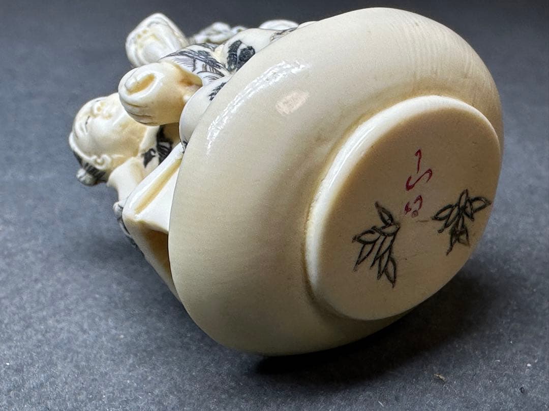 極上　置物　根付　彫刻 置物　細密細工　骨董　アンティーク