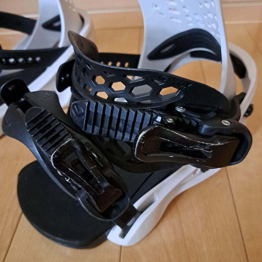 FLUX キッズ スノーボードビンディング XS ホワイト